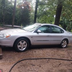 2000 Ford Taurus