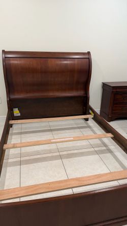 Crescent Cherry Sleigh Bed Full Size ASAP