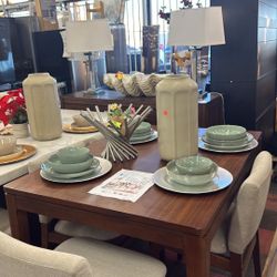 Dining Table/ Comedores 