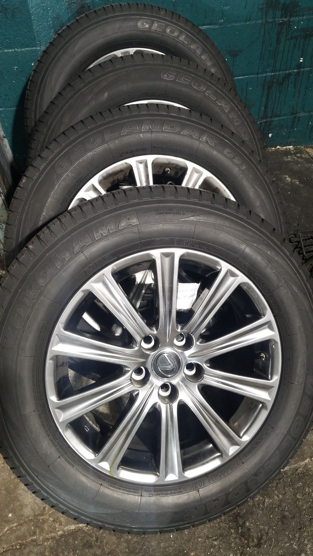 17" wheels with 2256517 tires for lexus and toyota