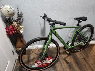 Ozark Tral Bike Aluminum 28 700 7 Speed New Ready To Ride good condition