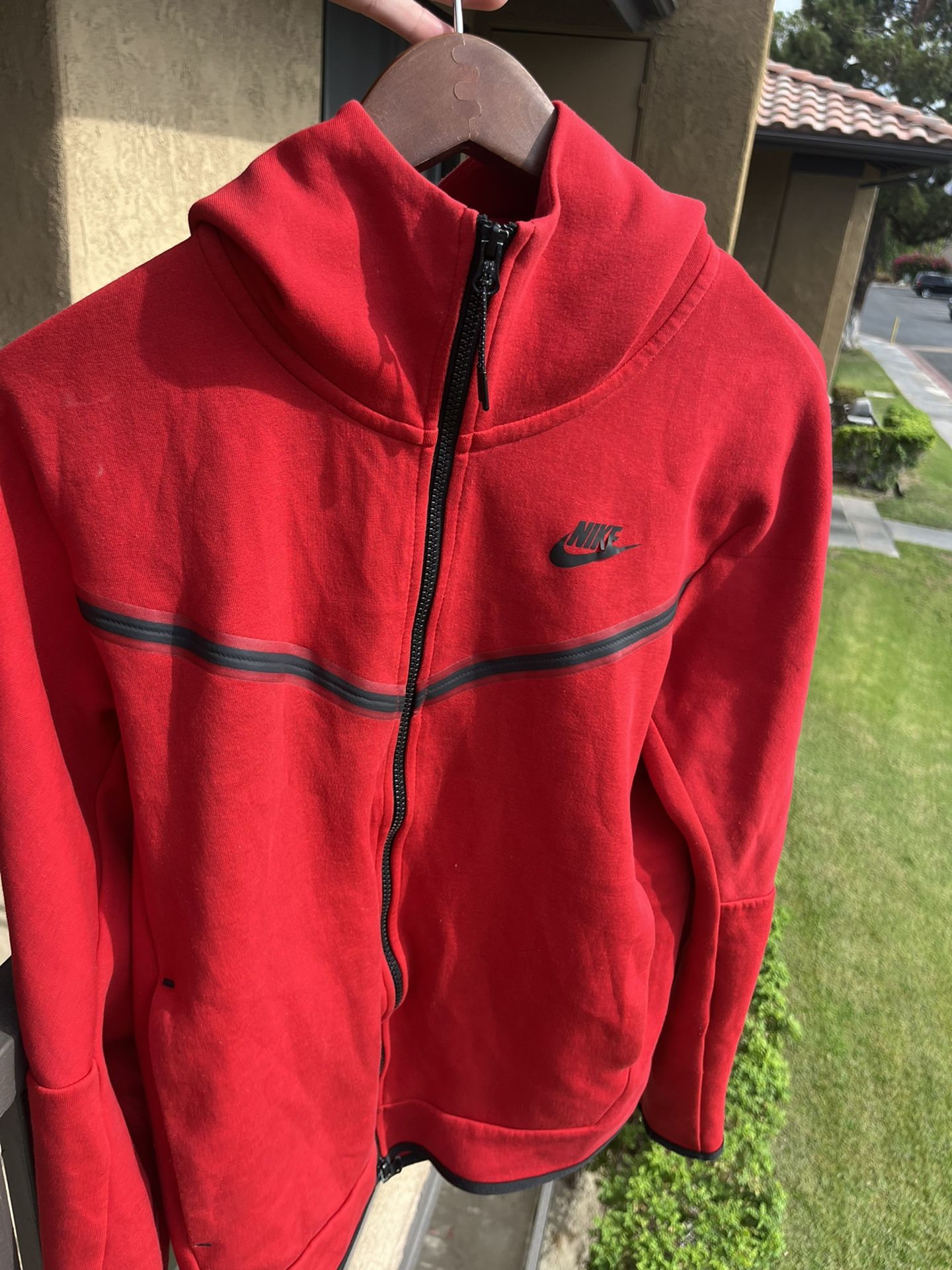 Mens RED Nike Tech Small
