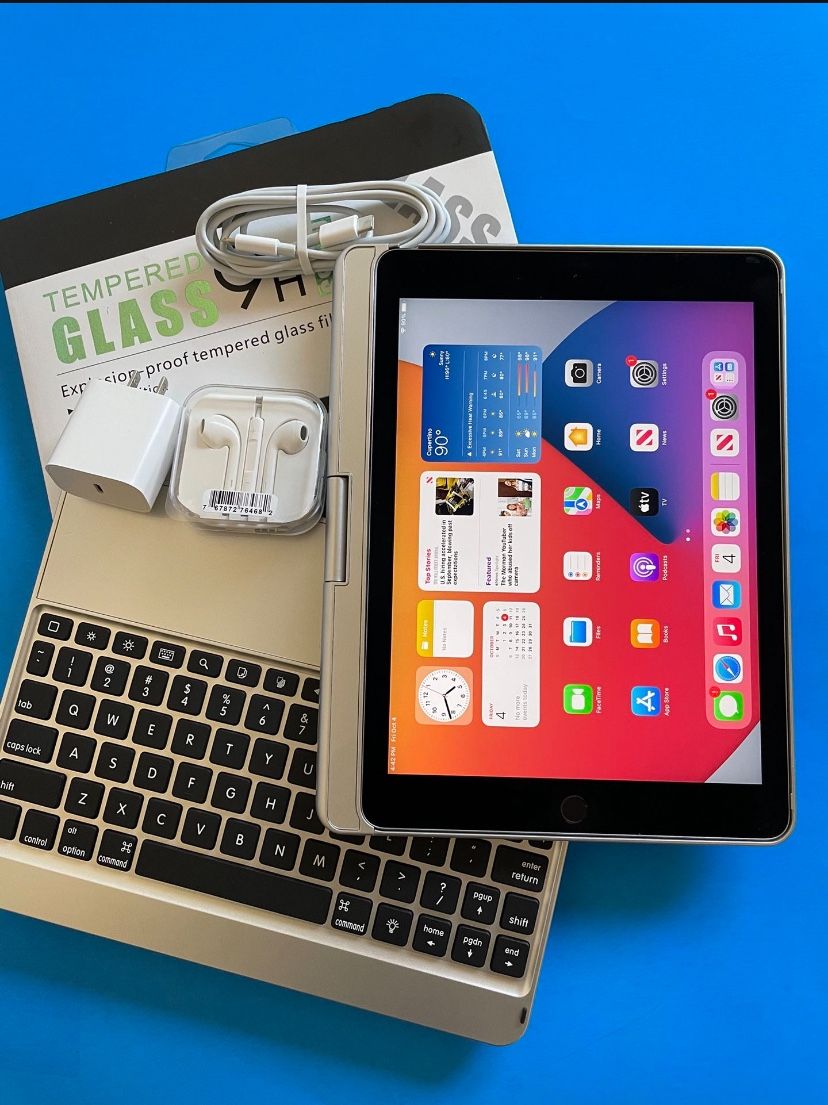 Apple IPad 6th Generation (9.7” Retina / Touch ID / IOS 17) 32GB with keyboard, pen & Accessories (128gb $199)