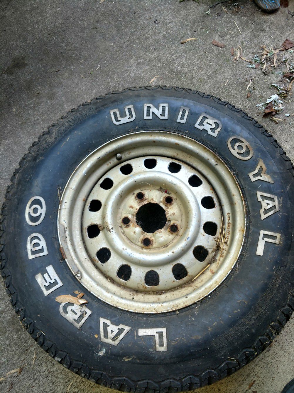 GM rim and tire