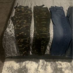 Men’s Size 29 And some Are Size 30 1 Army Pair Is Woman Large 
