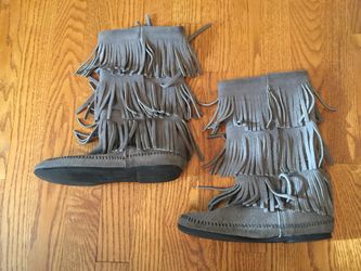Minnetonka 3 layer fringe boots women’s size 7