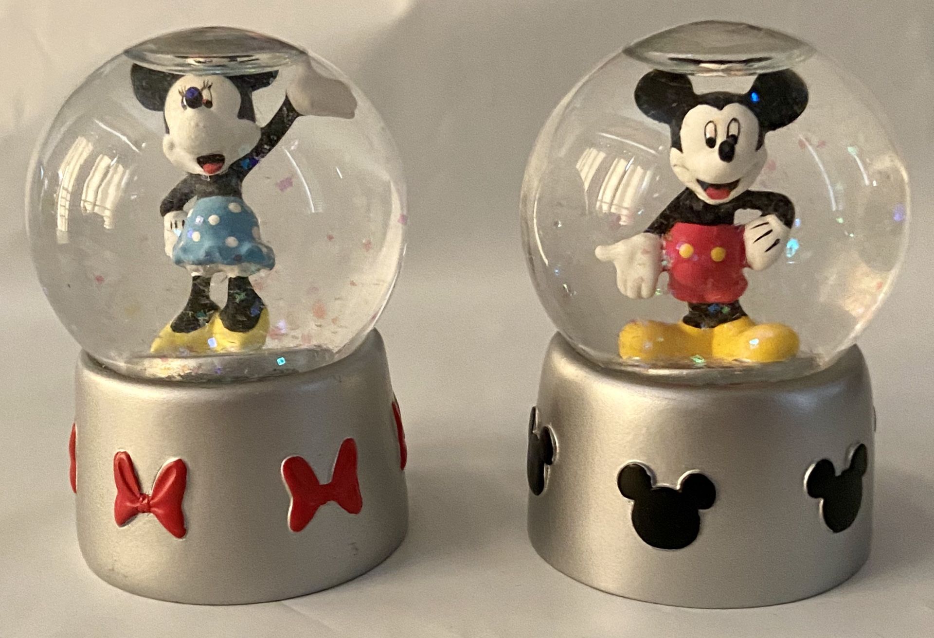 Lot-2 Disney Mickey Mouse & Minnie Small Glitter Snow Globe Set By Enesco Rare