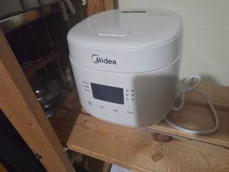 Midea Electric Rice Cooker