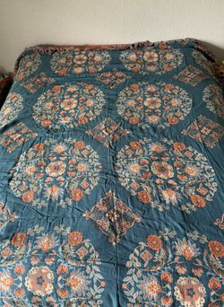 Vintage Double Sided Reversible Throw Blanket