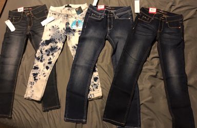 4 PAIRS OF GIRLS SIZE 7 JEANS NEW WITH TAGS