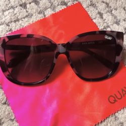 QUAY Sunglasses 