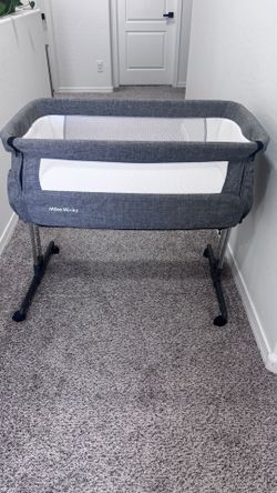 Mika Micky Co-sleeper Bassinet and 8 Sheets Grey Gray Baby Newborn Gear Nursery Baby Shower Crib