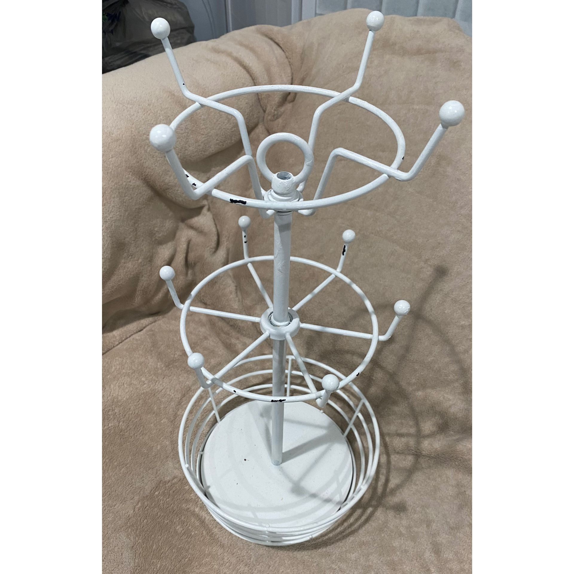 Rotatable Metal Coffee Mug Cup Rack & Saucer Basket - White/Black