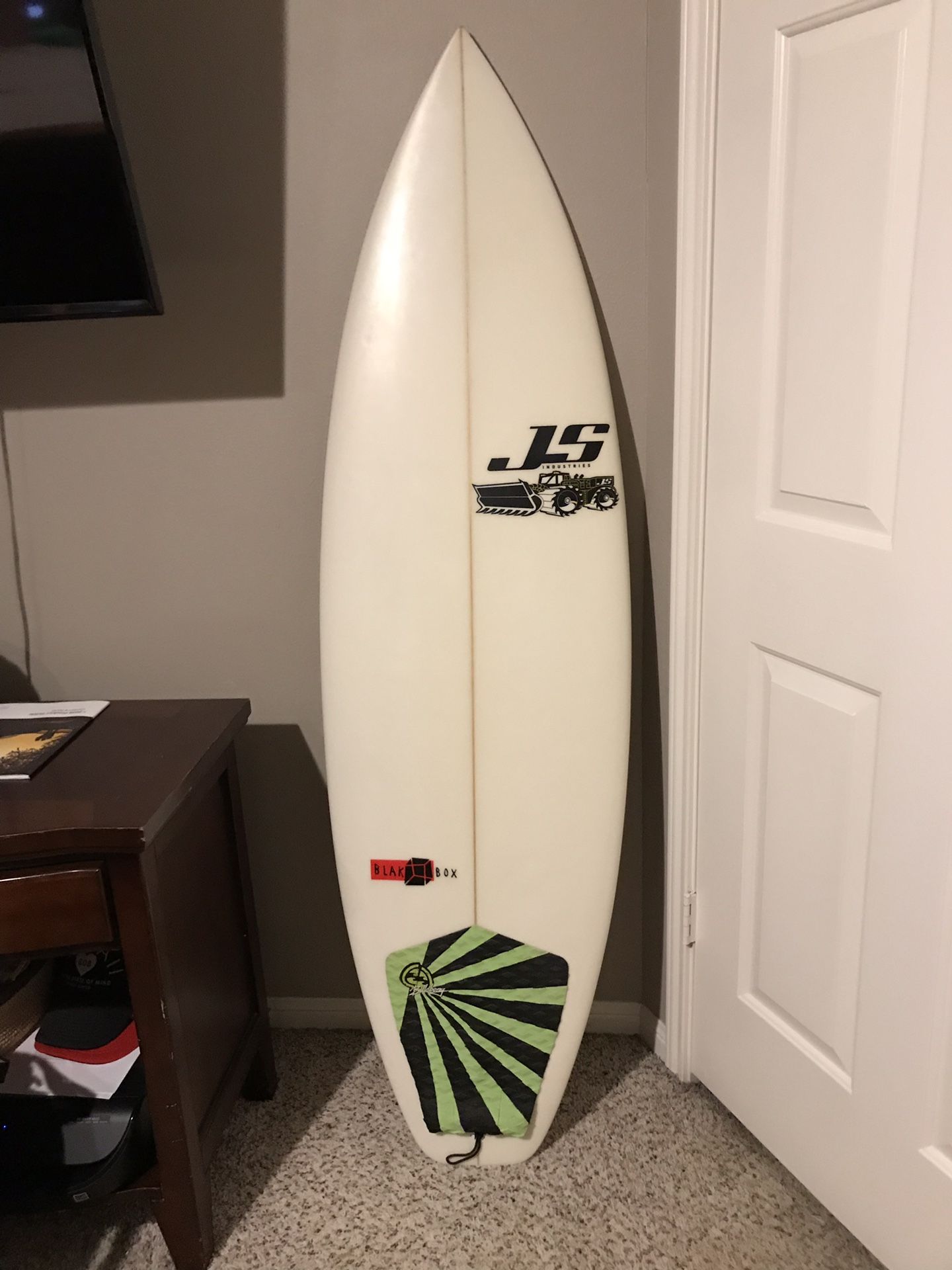 JS Blak Box Surfboard
