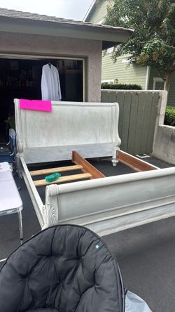 King size sleigh bed