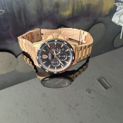 Ferrari Pilota Chronograph men's watch with a rose gold-plated stainless steel band and a black dial