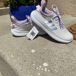 Adidas Pink Kids Shoes - *** NEW *** 