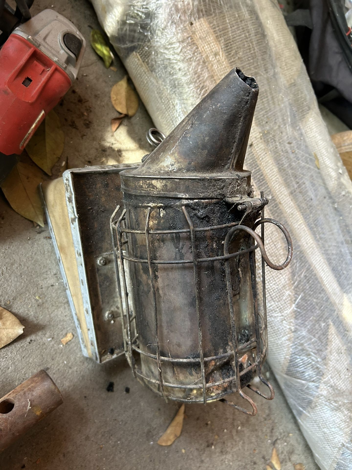 Bee Hive Smoker