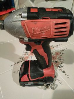 MILWAUKEE 18V IMPACT DRILL