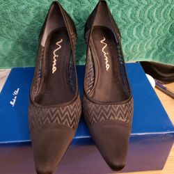 Elegant design Heels- Now $20