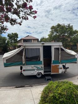 Pop-Up Camping Trailer- 1993 Jayco
