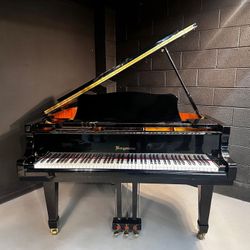 Bergmann 5' Ebony Gloss Baby Grand Piano