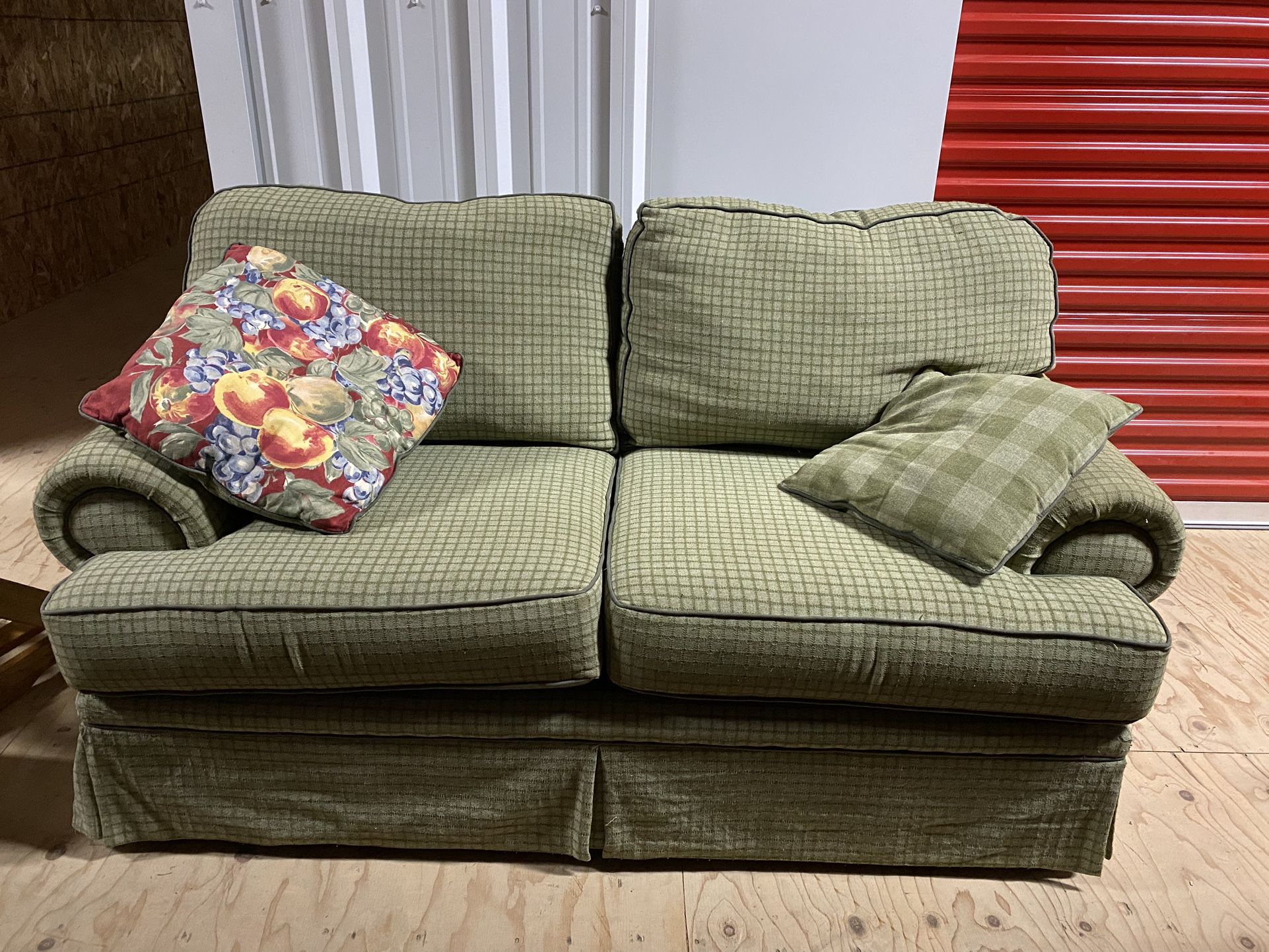 Small Plaid Green Couch With Pillows
