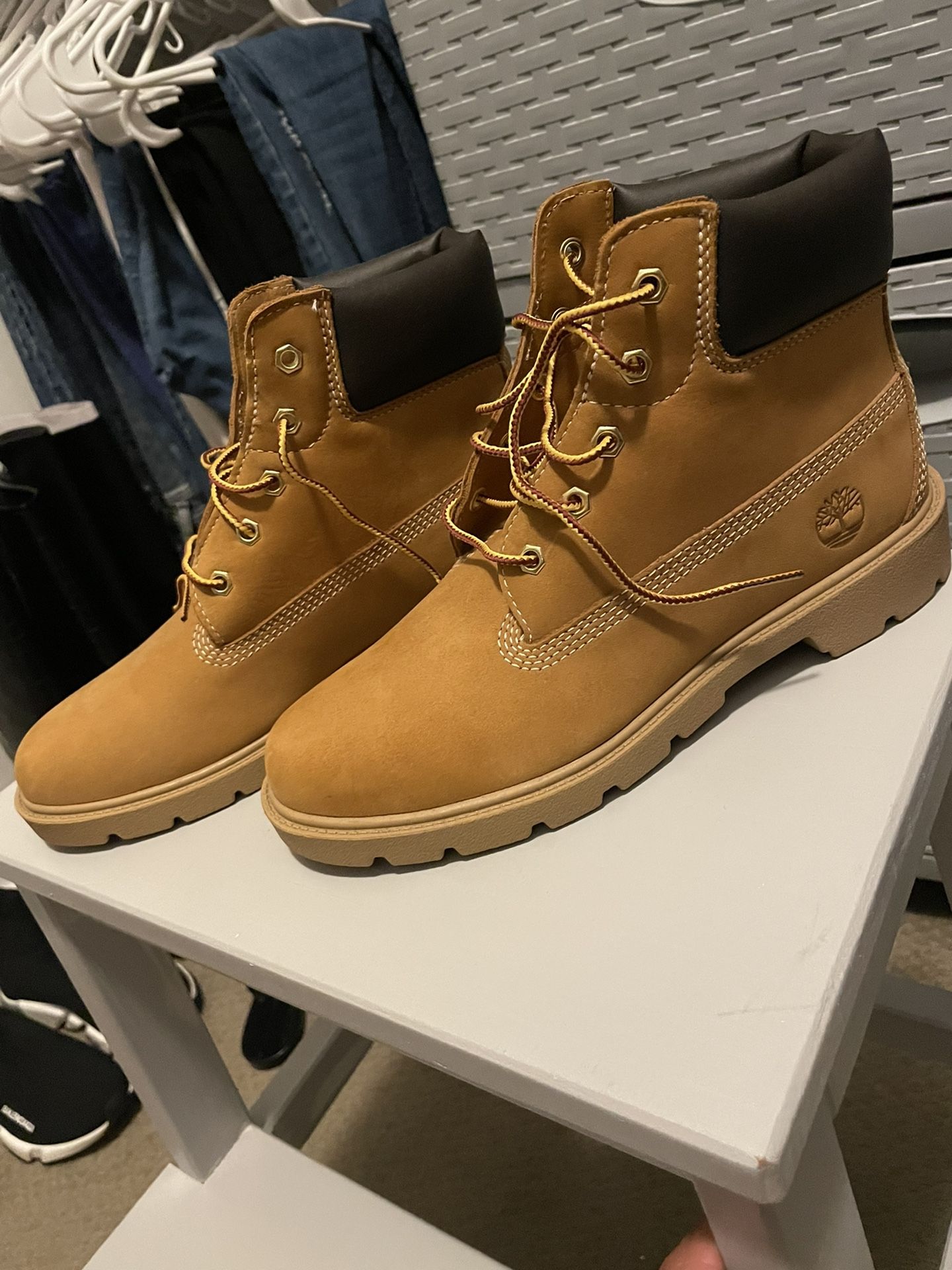 Youth Timberlands Boots Size 5
