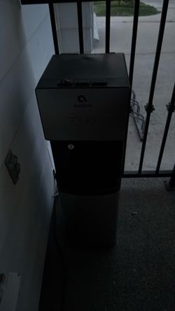 Avalon water dispenser