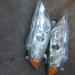 2011 Toyota Camry Le  Headlights  Assembly