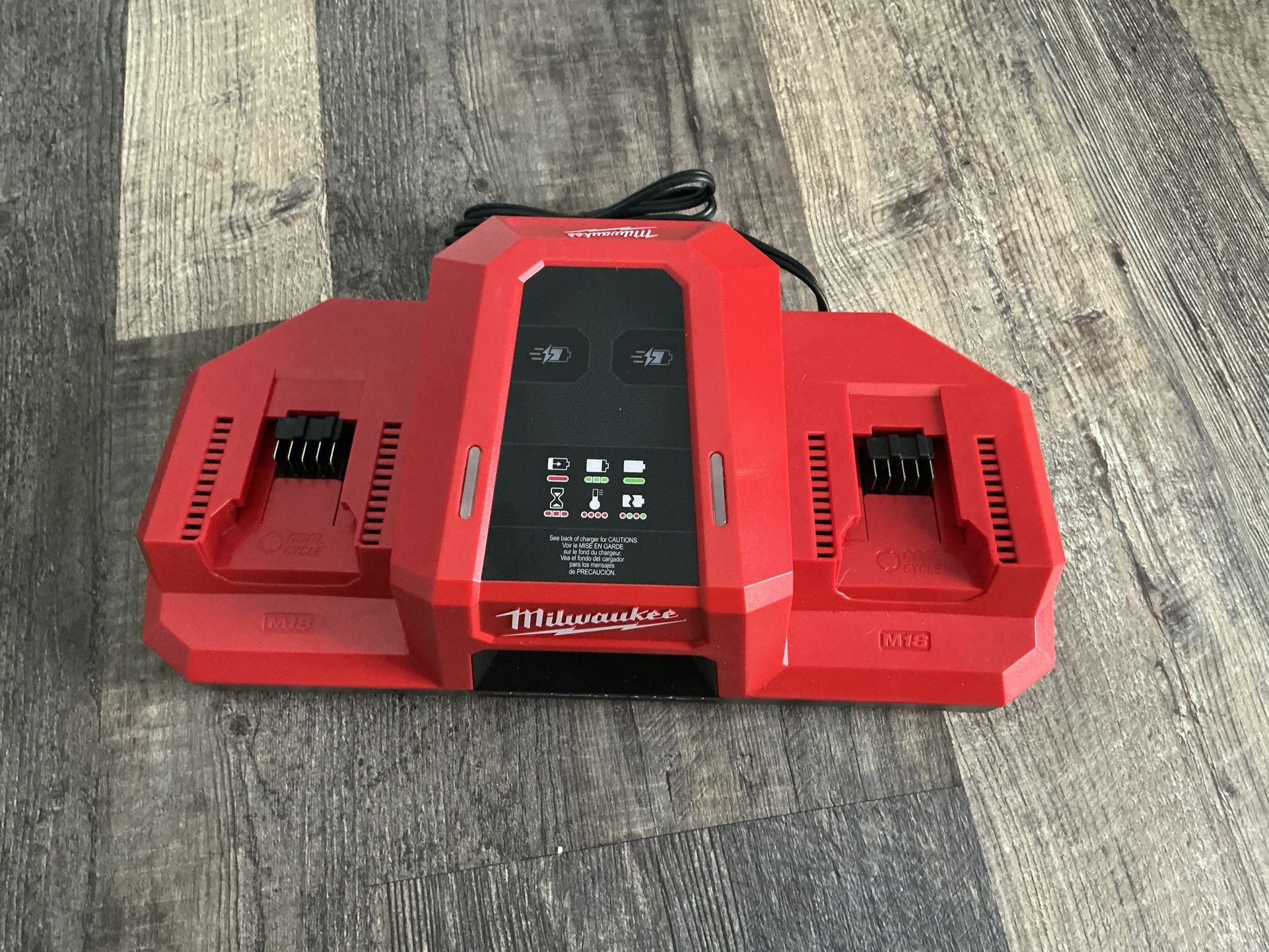 Milwaukee M18 Dual Bay Supercharger