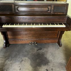 Grand Piano 
