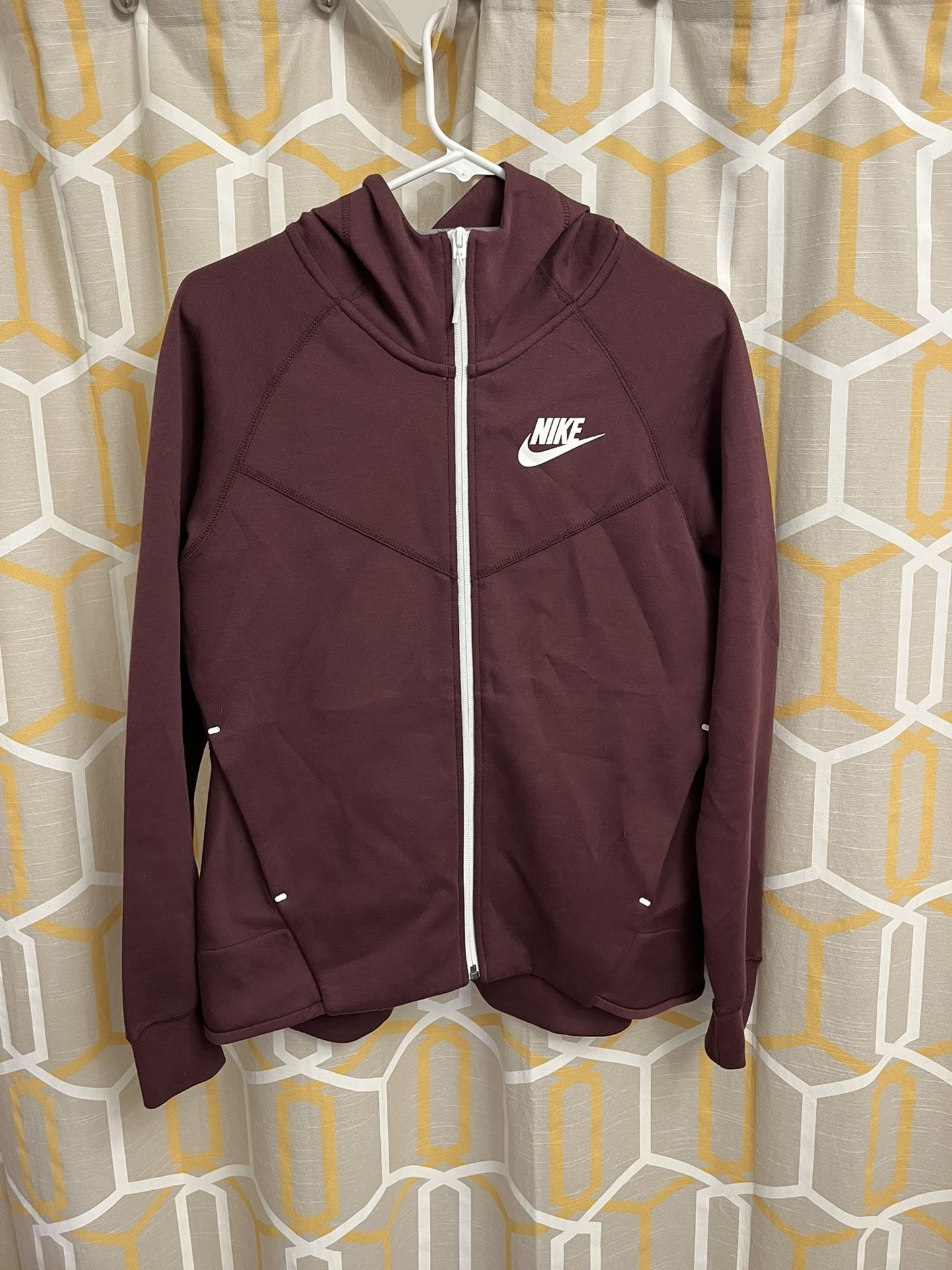 Women’s Nike Full-Zip Hoodie - Size Medium 