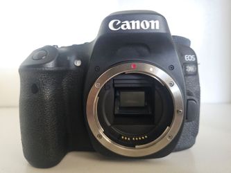 Cannon EOS 80D With lens