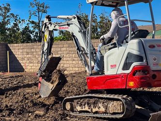 Mini excavator tb225 Takeuchi 1,200 hrs.