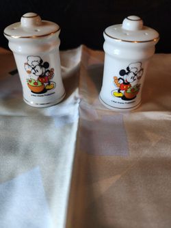 Vintage Walt Disney Productions Salt And Pepper Shakers