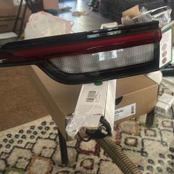 Jeep Grand Cherokee Passenger Right LED Tail Light 