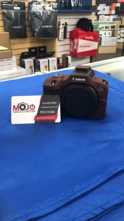 Canon R100 24.2 MP Camera Pre Owned Body Only
