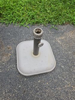 Patio umbrella base
