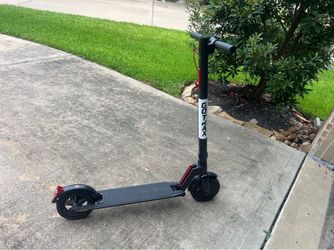 GOTRAX GXL V2 Foldable Electric Scooter – Excellent Condition   One month old