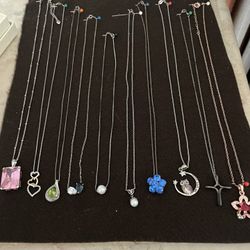 Vintage Beautiful Sterling Silver Jewelry 