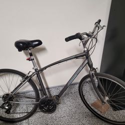 GIANT CYPRESS MEGA RANGE BIKE