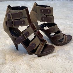 Brown Straps heel