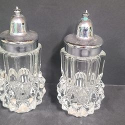Vintage 1970s Clear Indiana Glass Salt & Pepper Shakers 
