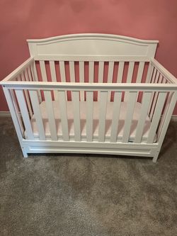 Crib & Newton Mattress