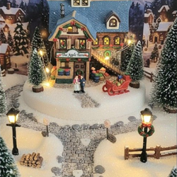 Awesome NEW Heartland Deluxe Porcelain Lighted House Apple Farm 9"X 8" inches NEW with Box Nice!