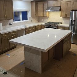 Countertop Installation & Slab Fabrication