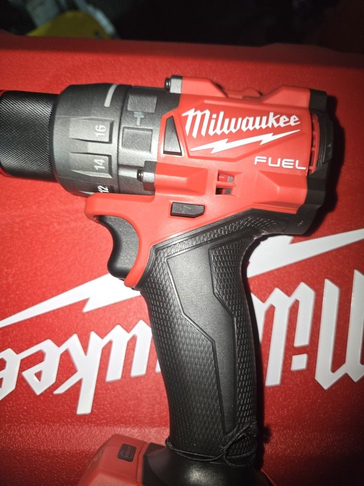 Milwaukee Fuel Hammer Drill 