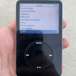 iPod 5th Gen classic great battery preloaded music