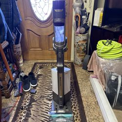 Shark Cordless PowerDetect Clean & Empty System IP3251 T6 